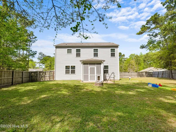 $2,250 | 206 J J Belton Court, Sneads Ferry, NC 28460