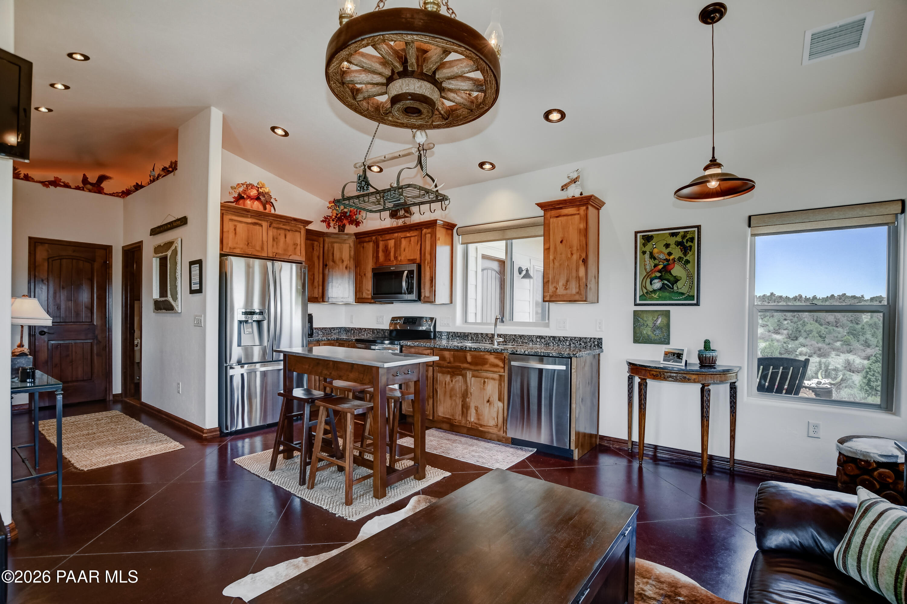 20202 North Las Vegas Road Prescott, AZ 86305 - Photo 58 of 93 Guest House Living Room 1