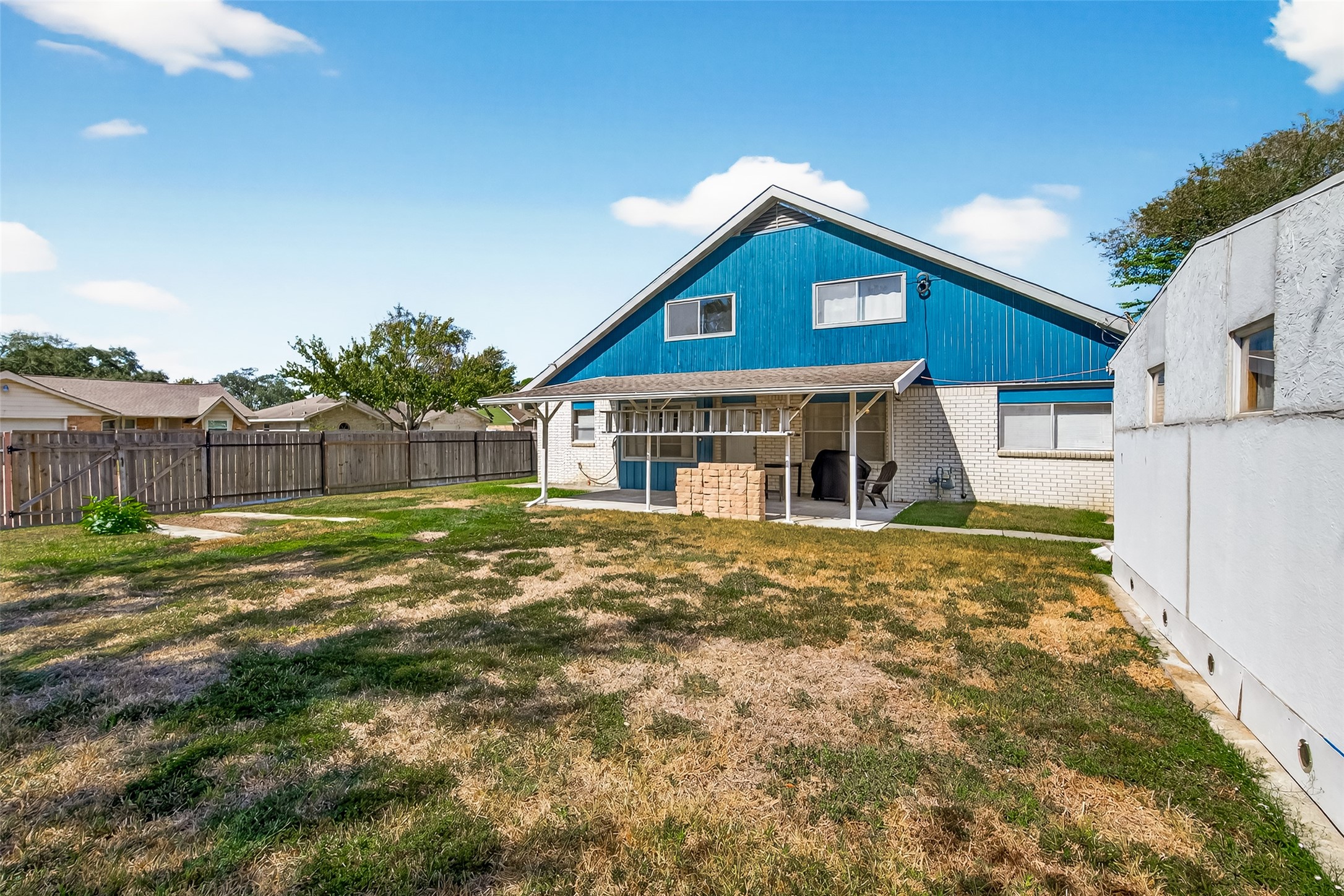4802 Mistletoe Road Pasadena, TX 77505 - Photo 39 of 41 a view of a house with a yard