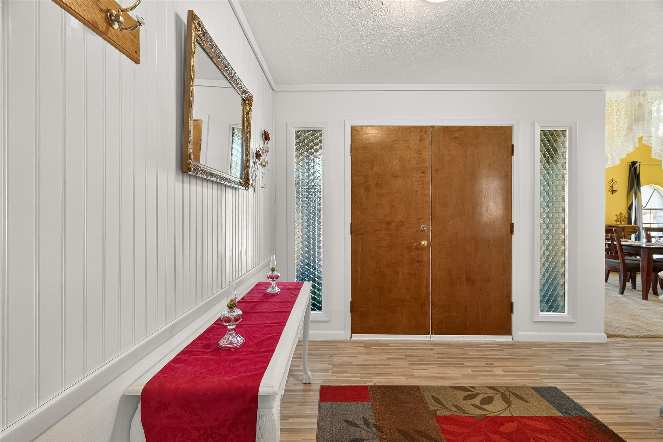 4802 Mistletoe Road Pasadena, TX 77505 - Photo 6 of 41 a view of a living room