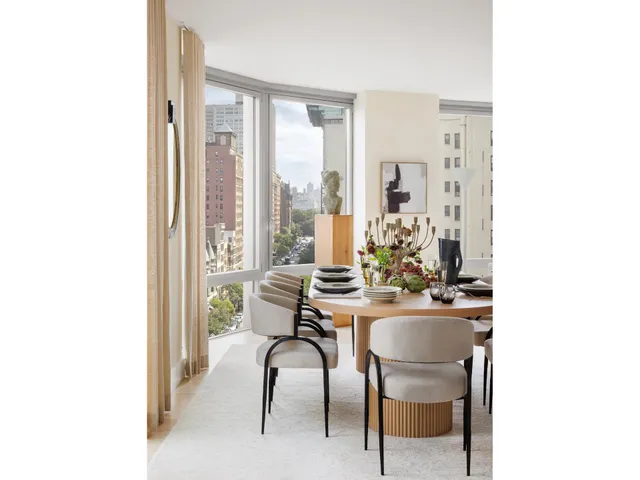 $6,495,000 | 212 West 72nd Street, Unit 9H | Upper West Side