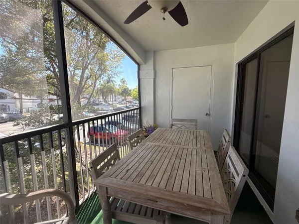 $2,600 | 402 Southwest 158th Terrace, Unit 201, Pembroke Pines, FL 33027