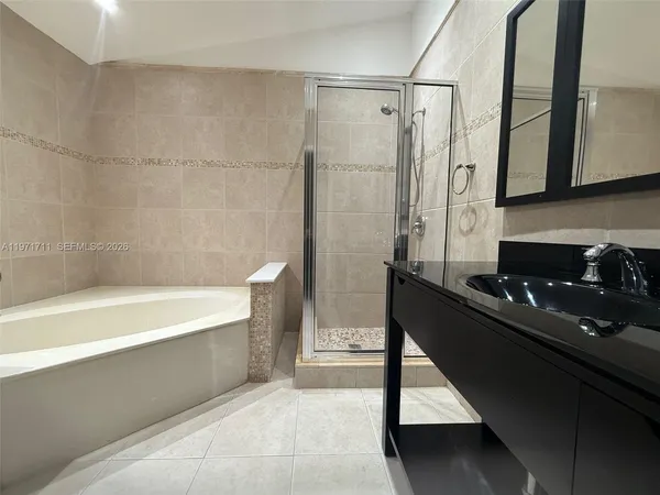 $2,600 | 402 Southwest 158th Terrace, Unit 201, Pembroke Pines, FL 33027