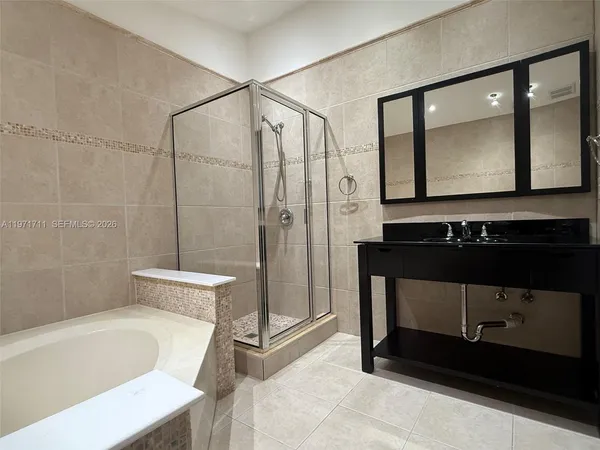$2,600 | 402 Southwest 158th Terrace, Unit 201, Pembroke Pines, FL 33027