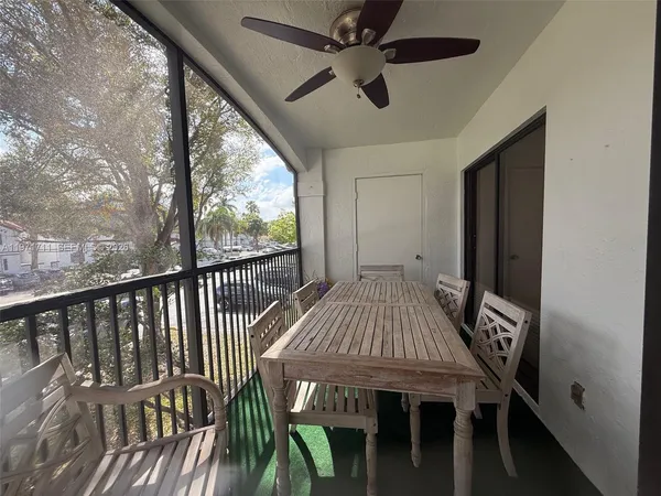 $2,600 | 402 Southwest 158th Terrace, Unit 201, Pembroke Pines, FL 33027