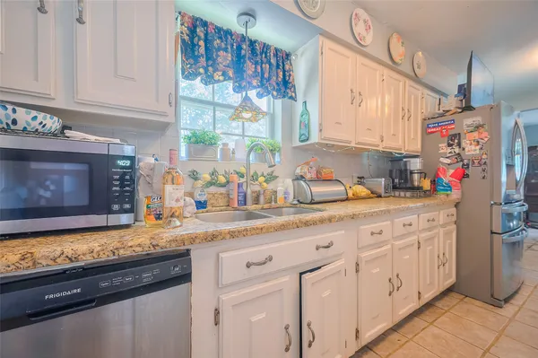 $999,000 | 30926 Hilltop Lane, Magnolia, TX 77354