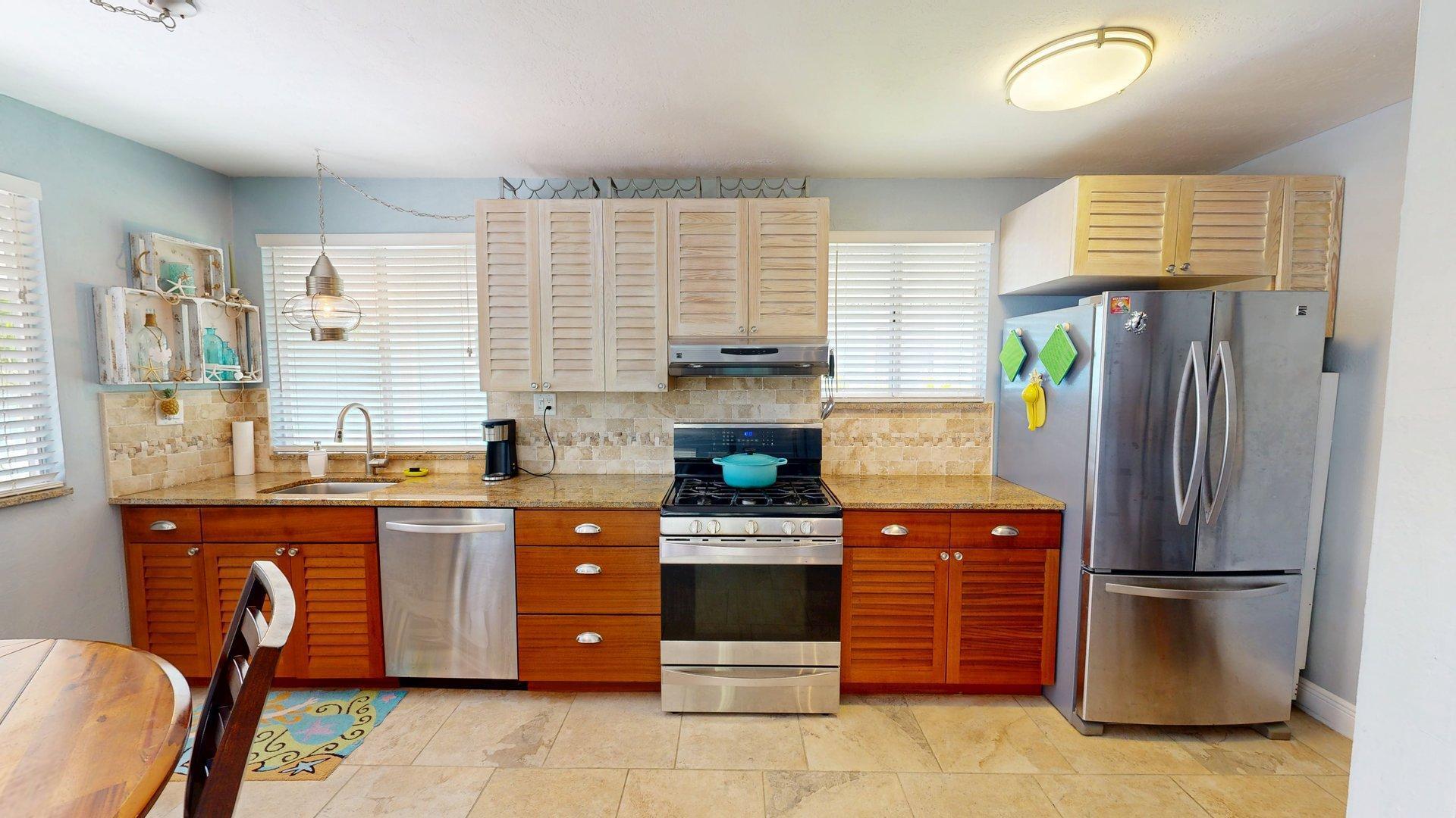 104 8th Lane Key Largo, FL 33037 - Photo 10 of 29 10
