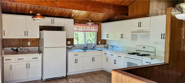 $2,200 | 389 Dorn Drive, Crestline, CA 92325