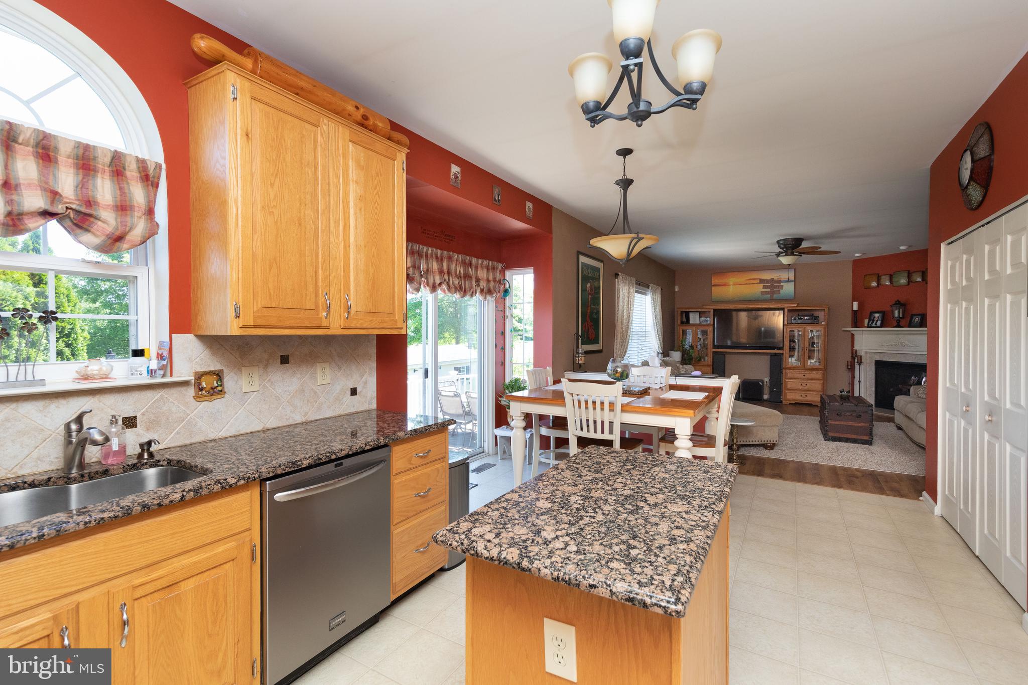 322 Pennington Way Perkasie, PA 18944 - Photo 9 of 32
