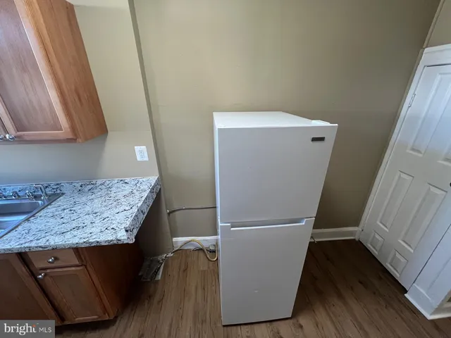 a view of utility room