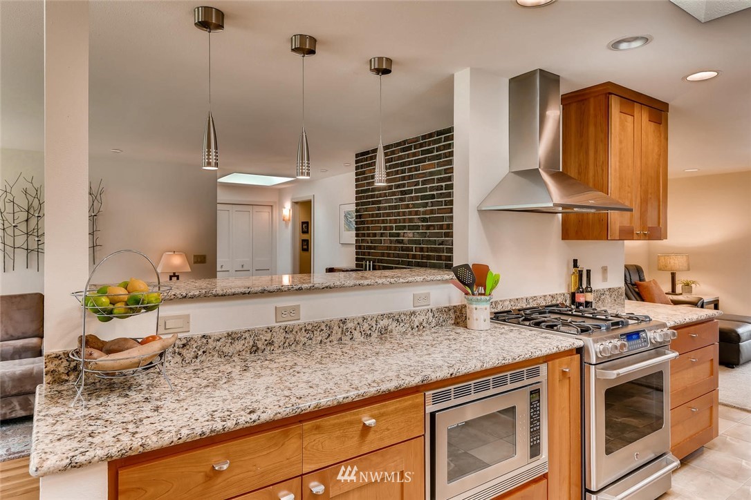 13837 Southeast 142nd Street Renton, WA 98059 - Photo 13 of 25