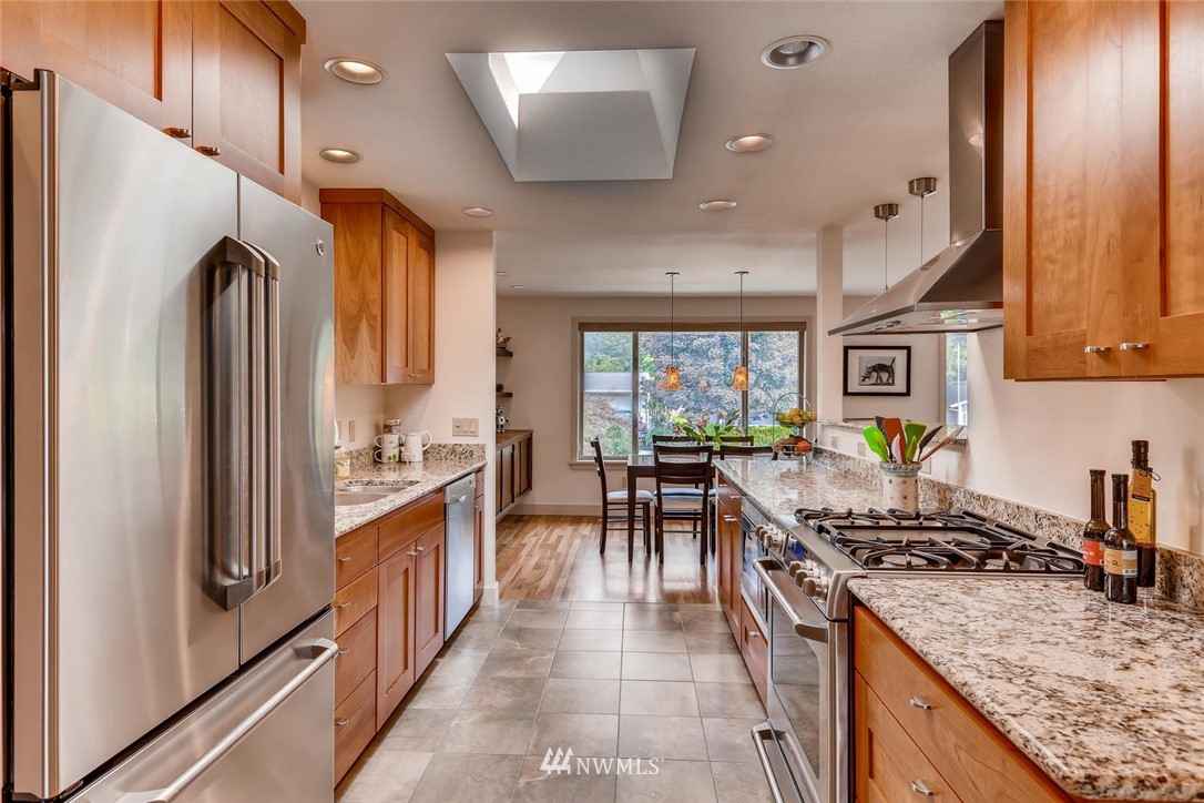 13837 Southeast 142nd Street Renton, WA 98059 - Photo 14 of 25