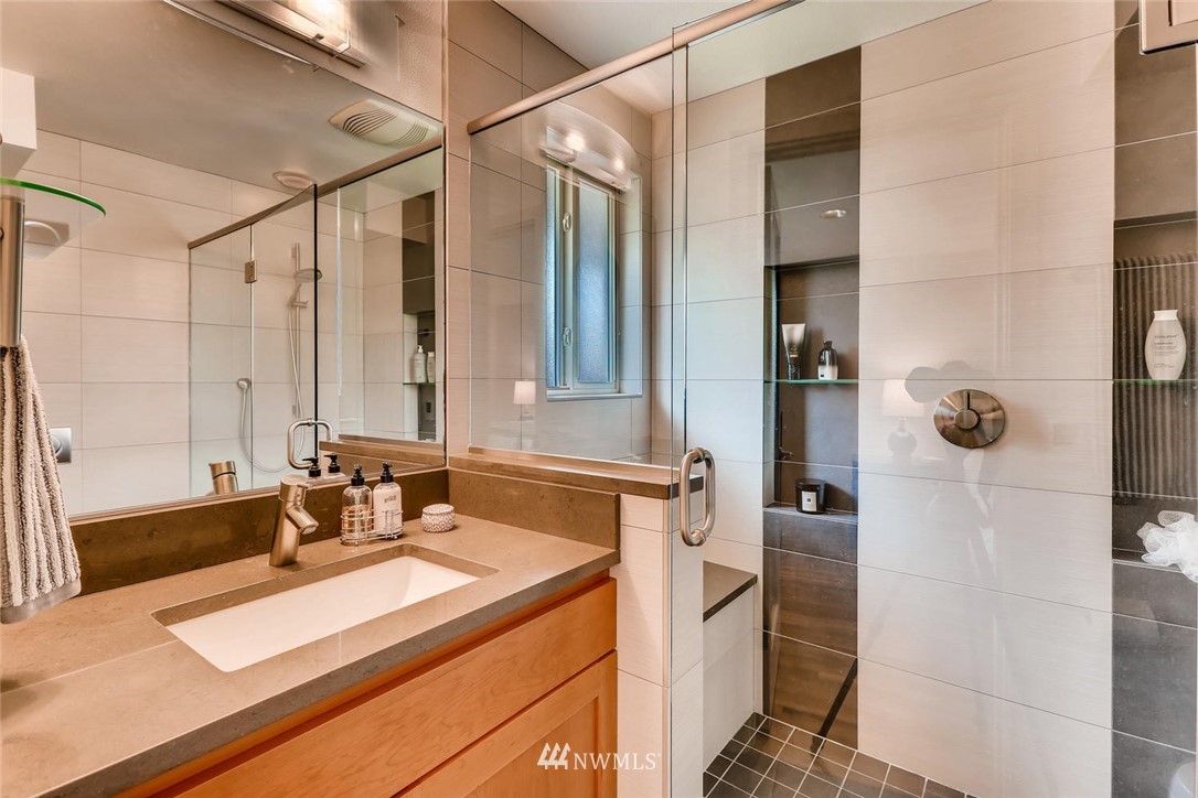 13837 Southeast 142nd Street Renton, WA 98059 - Photo 18 of 25