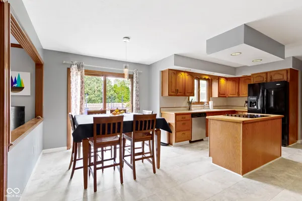 $549,900 | 7020 Oakbay Drive, Noblesville, IN 46062