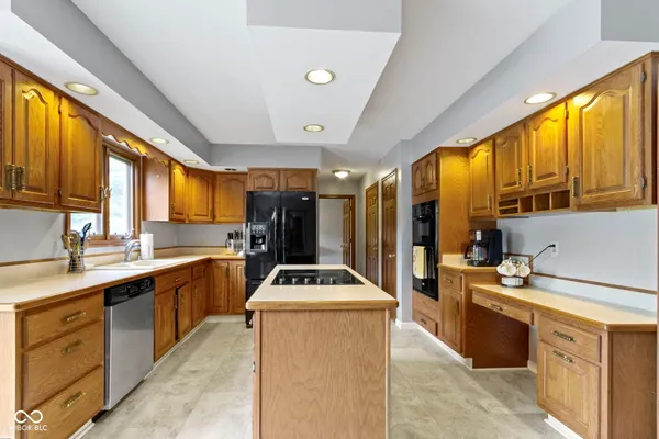 $549,900 | 7020 Oakbay Drive, Noblesville, IN 46062