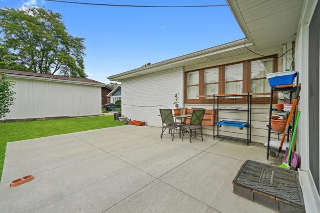 $425,000 | 9628 Keystone Avenue, Skokie, IL 60076