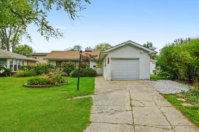 $425,000 | 9628 Keystone Avenue, Skokie, IL 60076