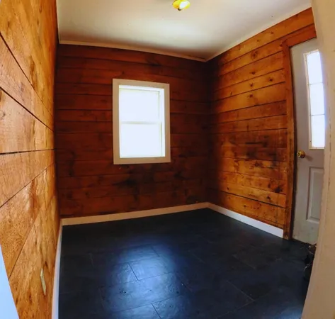 $1,800 | 50 Owens Lane, Unit 4A, Barton, VT 05822