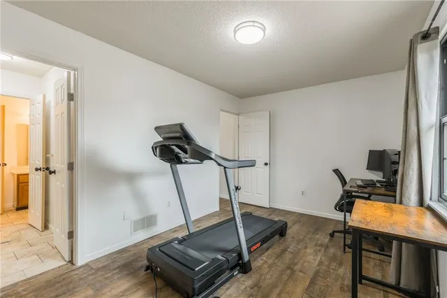 $185,000 | 408 Northeast 6th Street, Unit C, Blue Springs, MO 64014