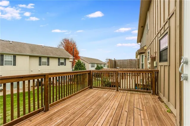 $185,000 | 408 Northeast 6th Street, Unit C, Blue Springs, MO 64014