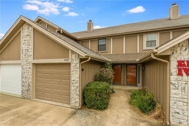 $185,000 | 408 Northeast 6th Street, Unit C, Blue Springs, MO 64014