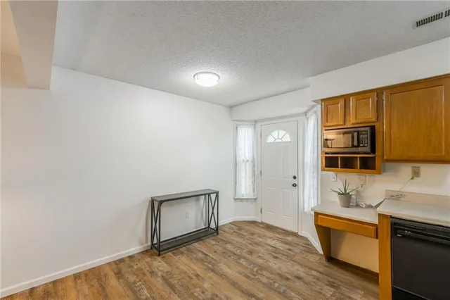 $185,000 | 408 Northeast 6th Street, Unit C, Blue Springs, MO 64014