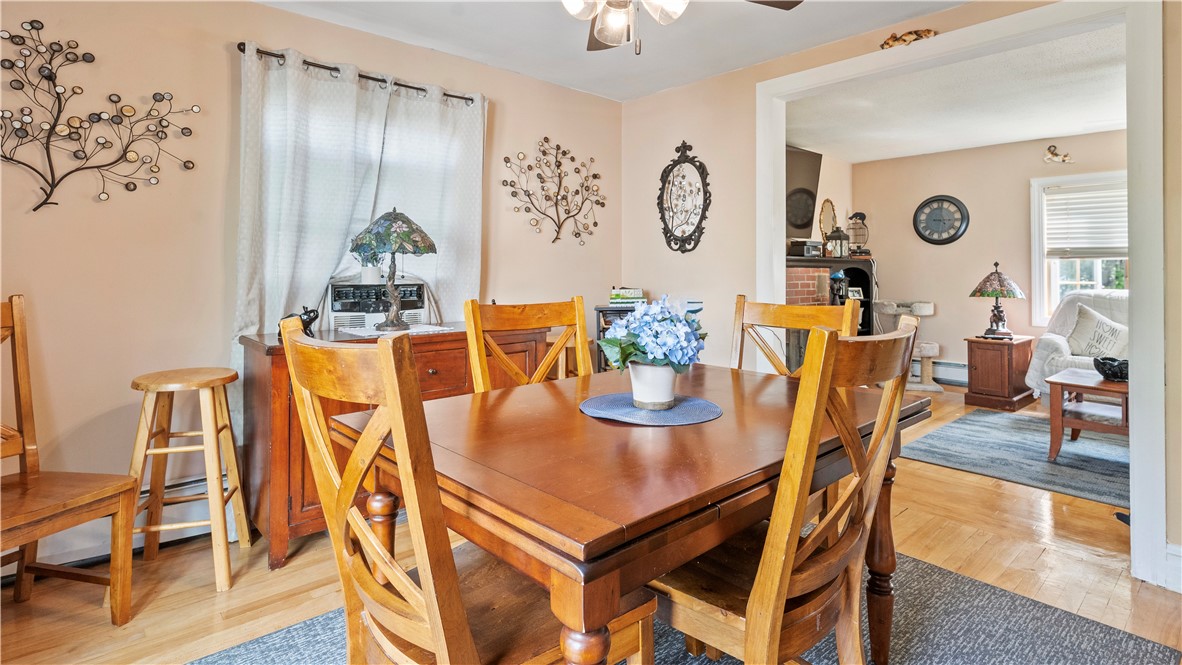 21 Brookwood Road Cranston, RI 02910 - Photo 5 of 14