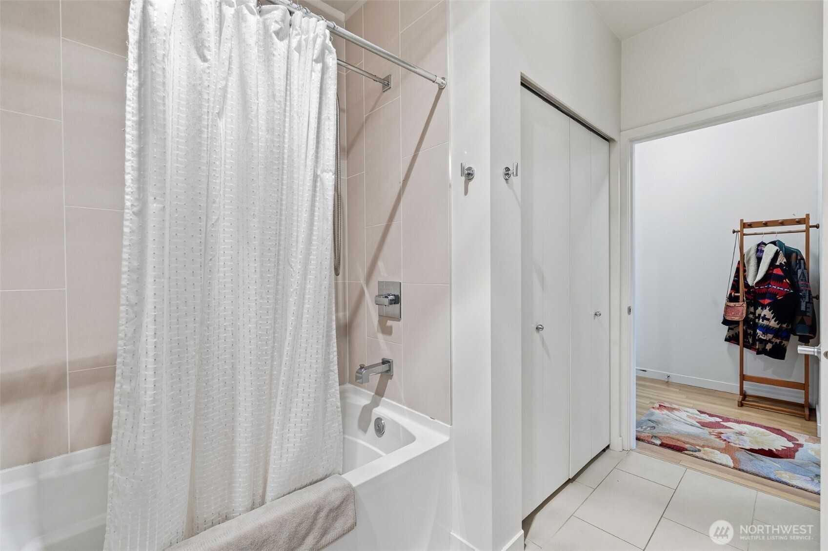 15100 6th Avenue Southwest, Unit 723 Burien, WA 98166 - Photo 8 of 23