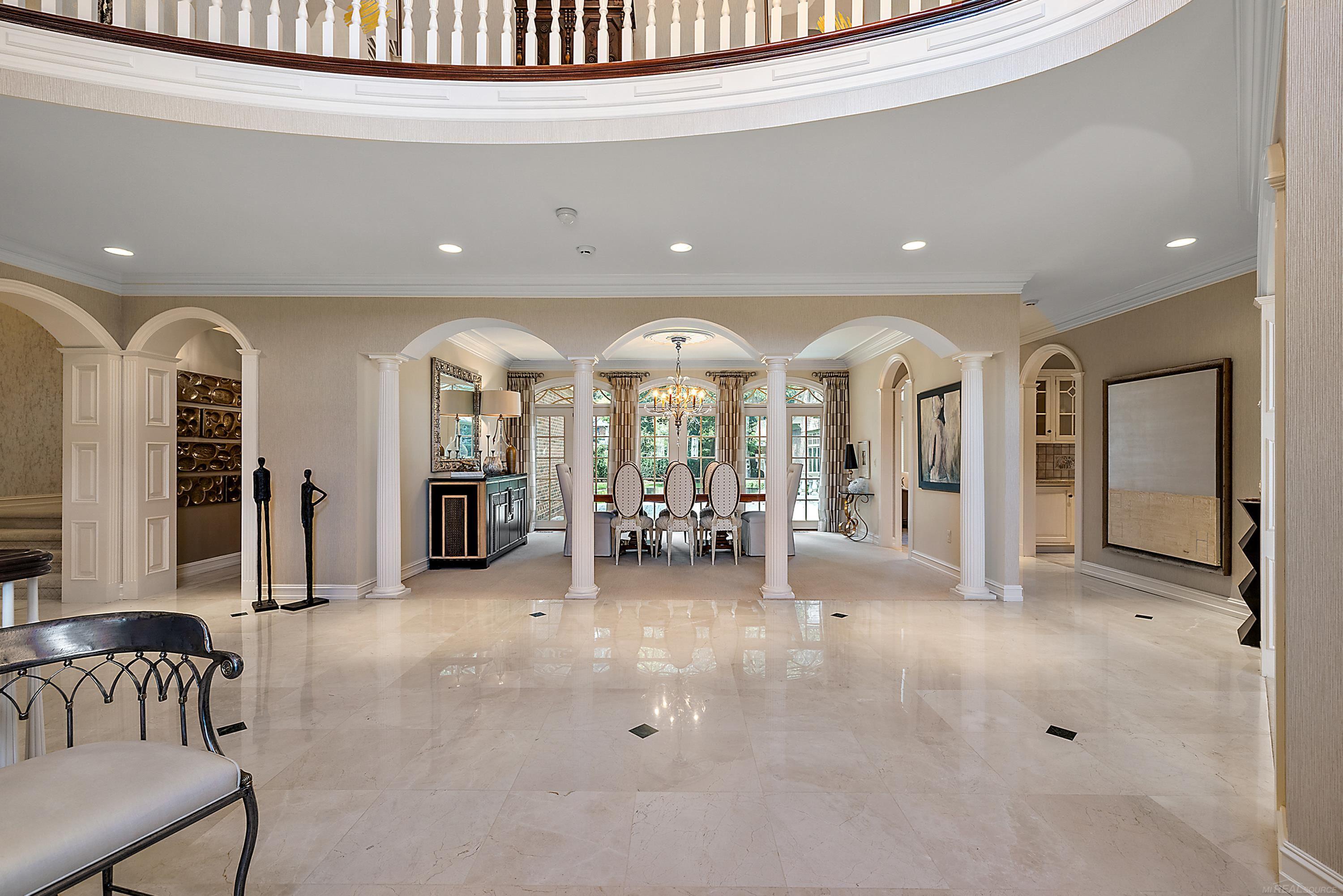 555 Lake Shore Road Grosse Pointe, MI 48236 - Photo 10 of 94 50164218-062285B4-FC26-4839-A0D6-209A488B16D9.JPG