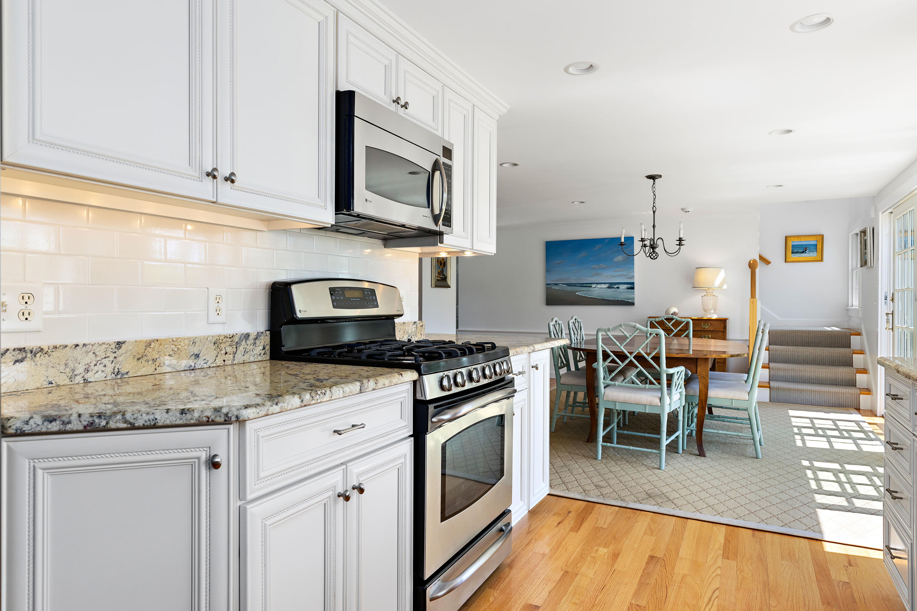 32 Pine Grove Road Chatham, MA 02633 - Photo 13 of 40 32PinLR-19