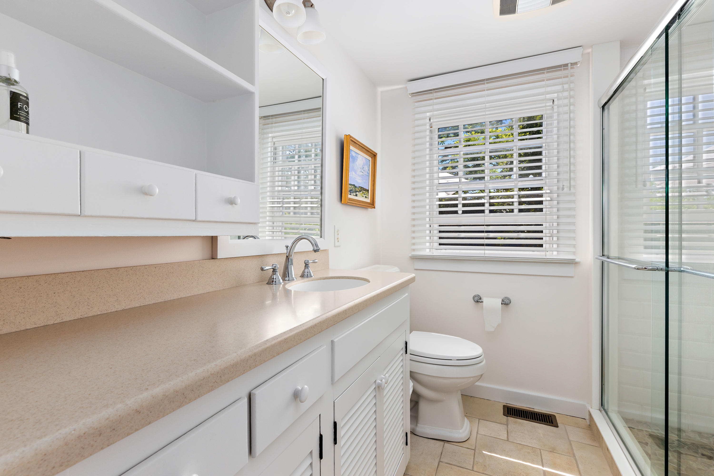 32 Pine Grove Road Chatham, MA 02633 - Photo 15 of 40 32PinLR-23