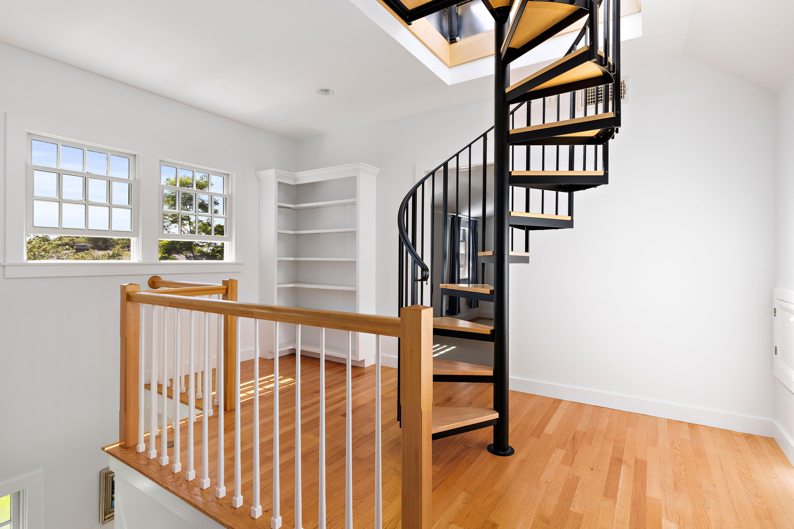 32 Pine Grove Road Chatham, MA 02633 - Photo 24 of 40 32PinLR-34