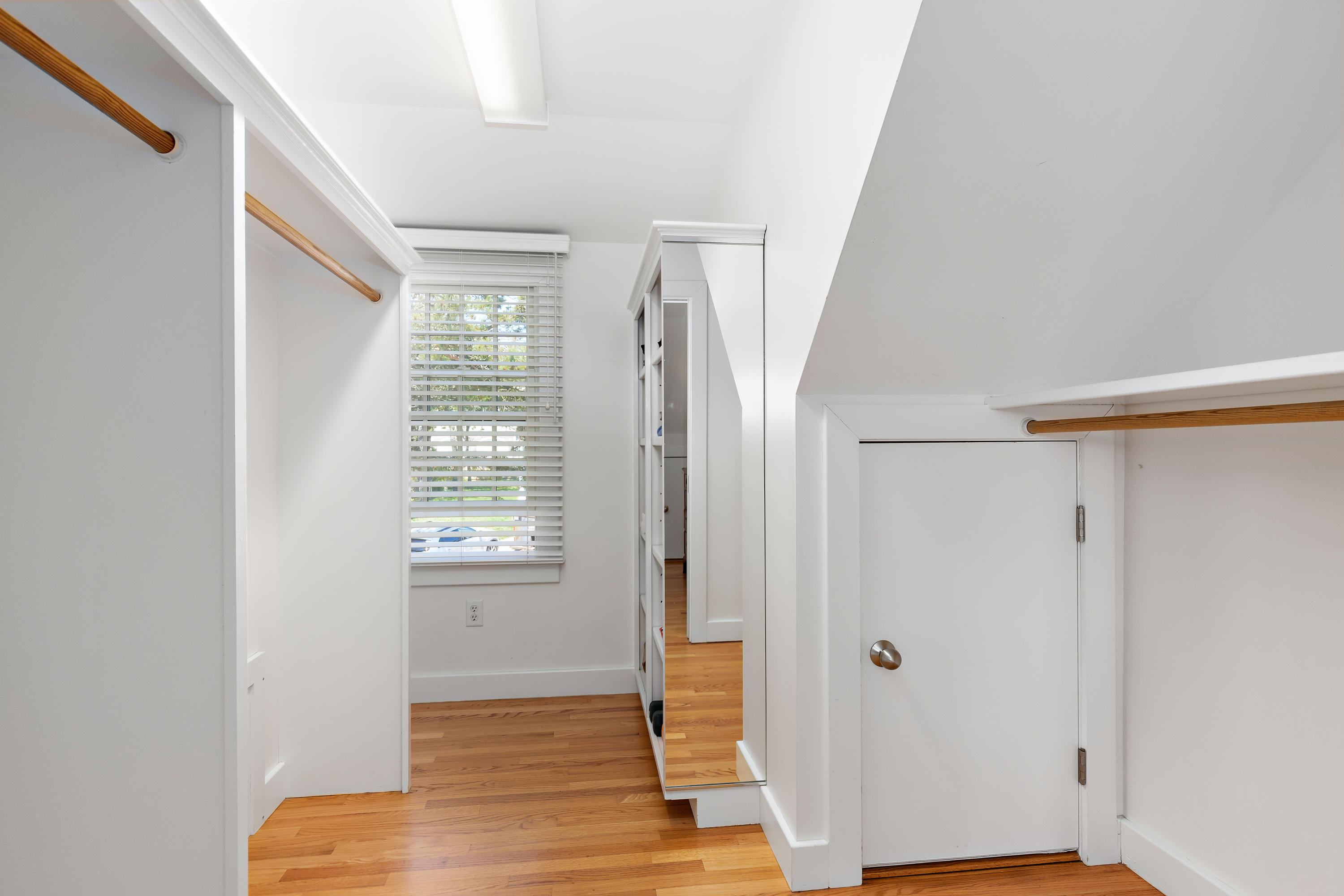 32 Pine Grove Road Chatham, MA 02633 - Photo 27 of 40 32PinLR-38