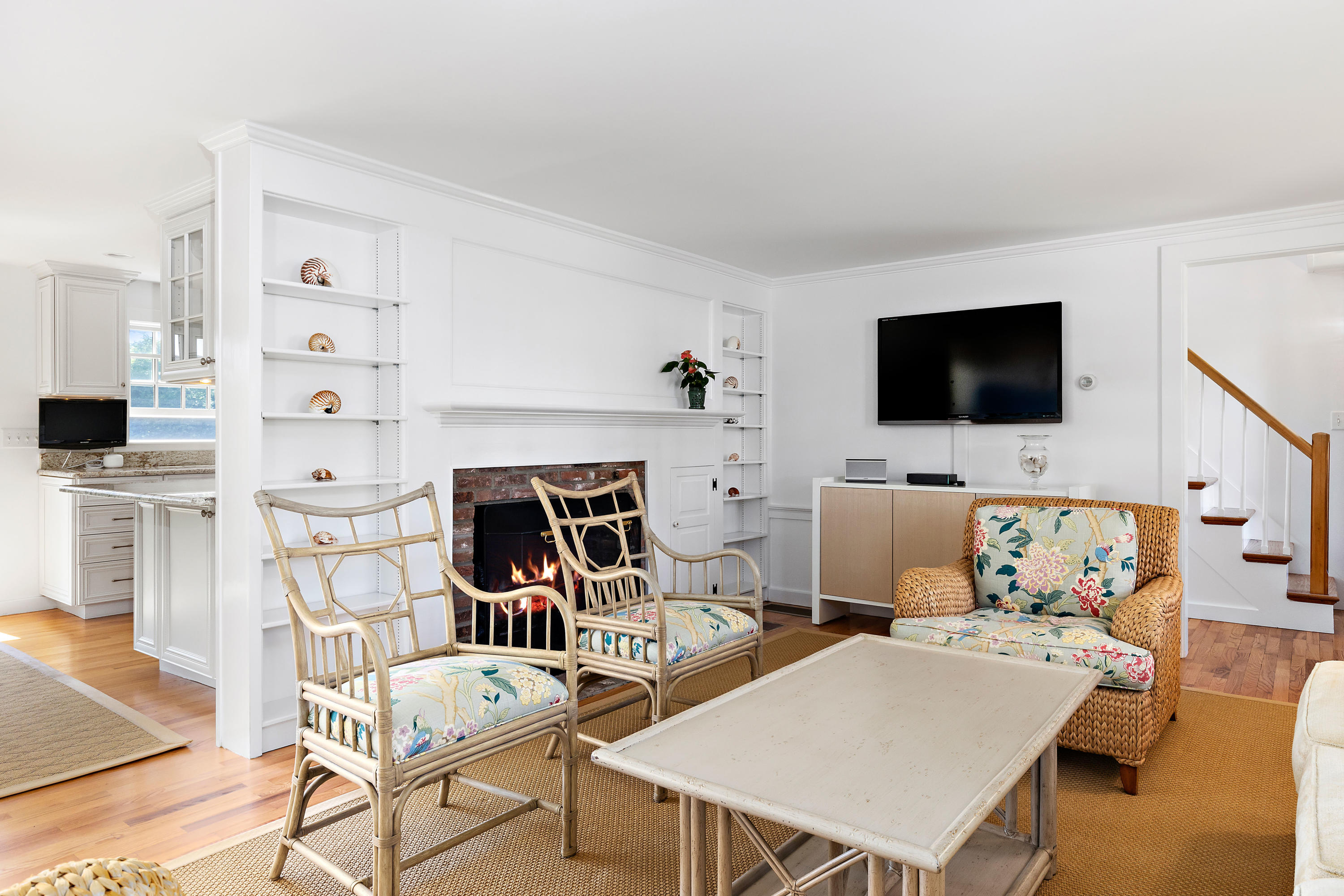 32 Pine Grove Road Chatham, MA 02633 - Photo 8 of 40 32PinLR-11