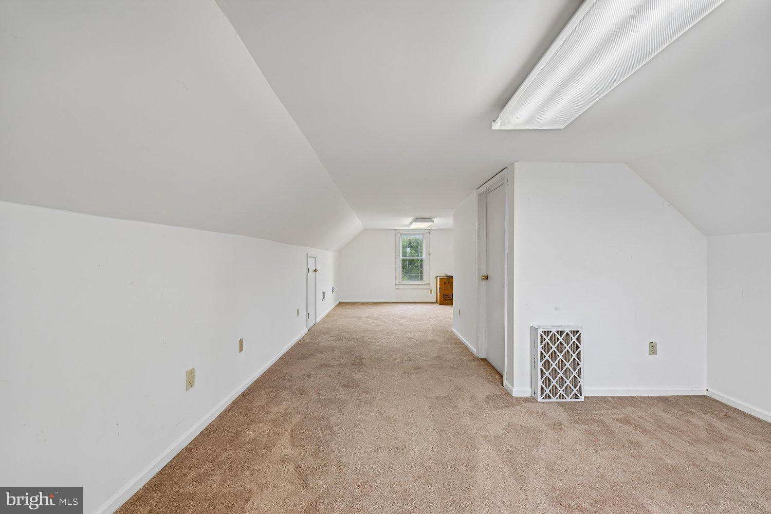 17401 Milltown Landing Road Brandywine, MD 20613 - Photo 71 of 96 a view of a big room with closet and windows