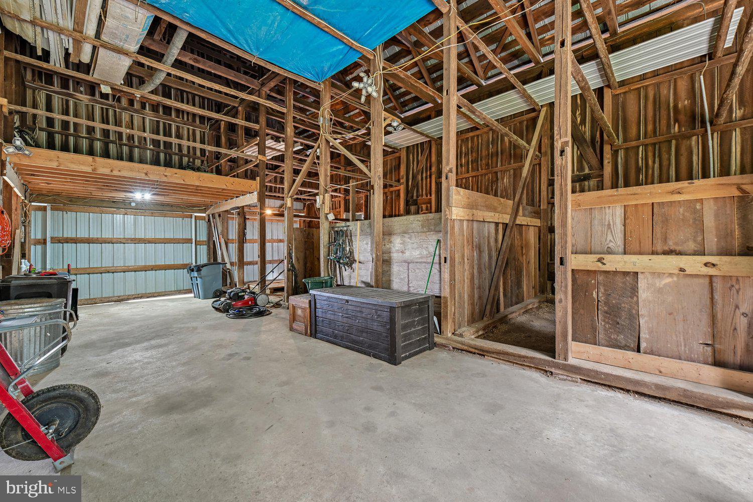 17401 Milltown Landing Road Brandywine, MD 20613 - Photo 82 of 96 a view of a storage room with furniture