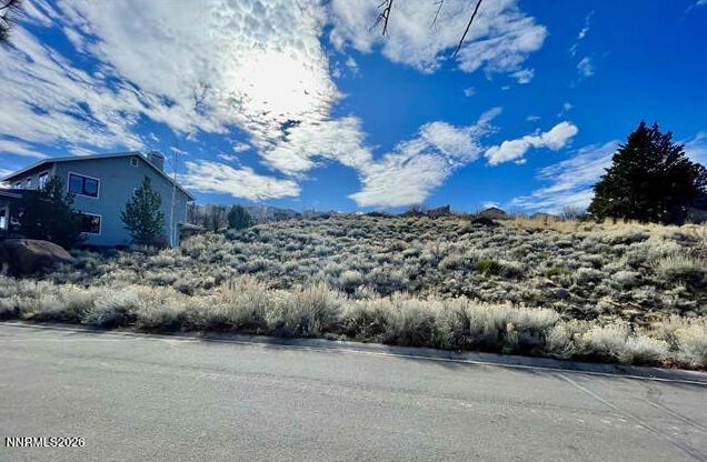 2790 Lake Ridge Shores Circle Reno, NV 89519 - Photo 8 of 13 20250410084037718576000000-o