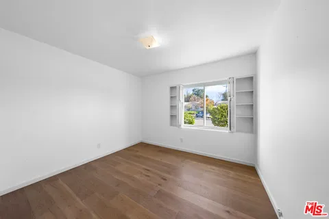 $1,295,000 | 9413 La Reina Place, Tujunga, CA 91042