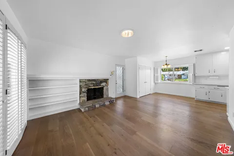 $1,295,000 | 9413 La Reina Place, Tujunga, CA 91042