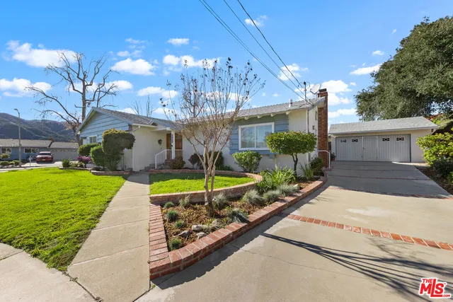 $1,295,000 | 9413 La Reina Place, Tujunga, CA 91042