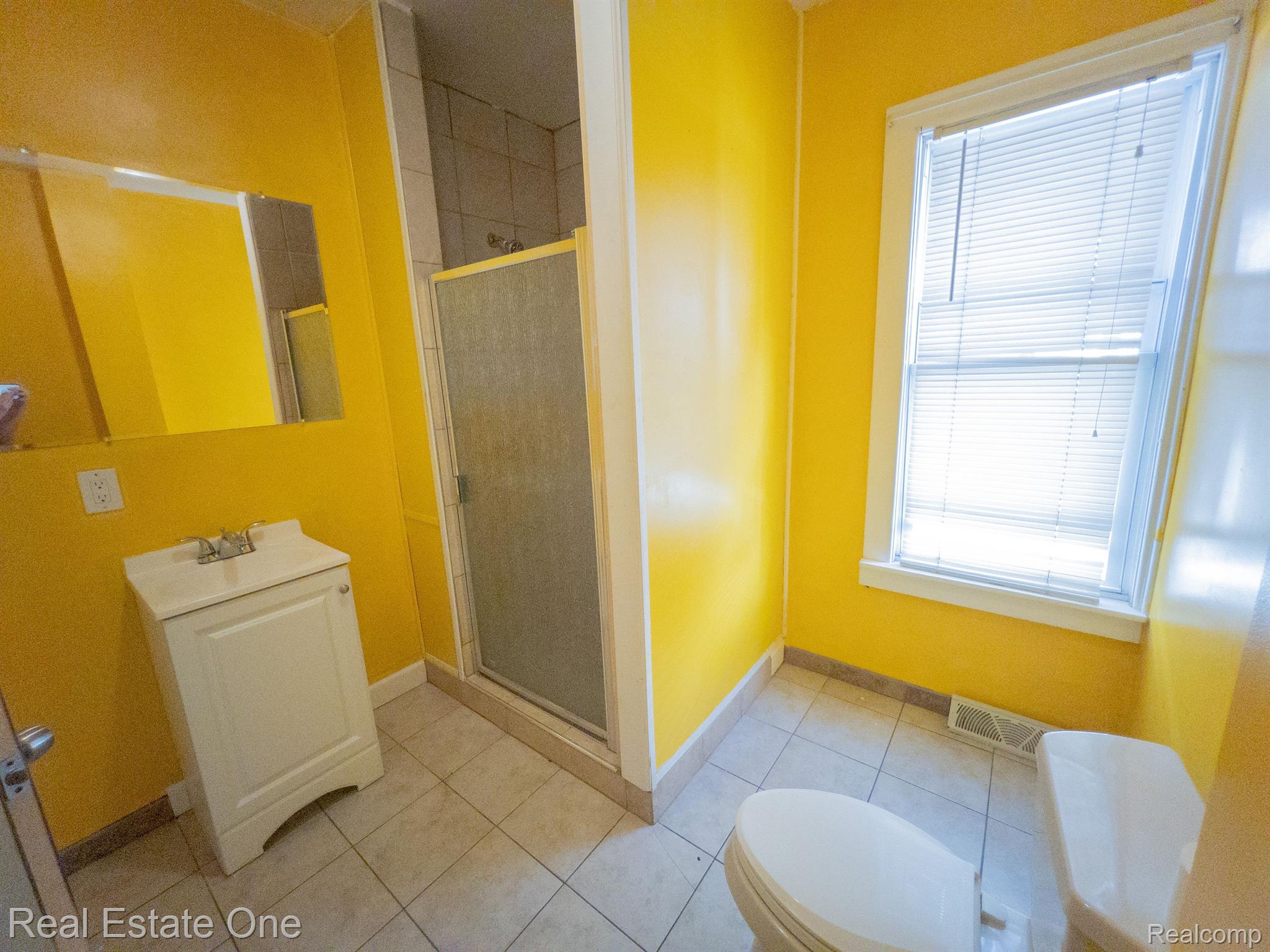 4511 Springwells Street Detroit, MI 48210 - Photo 7 of 18 FULL BATHROOM