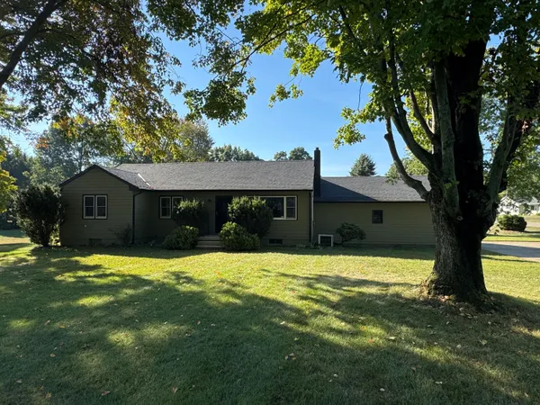 $349,000 | 27201 Stuart Street, Edwardsburg, MI 49112