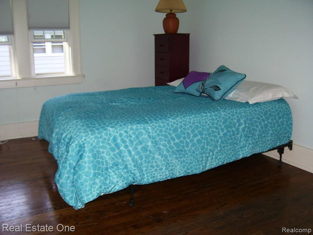 1533 Crooks Road Royal Oak, MI 48067 - Photo 23 of 30 100_1078.jpg