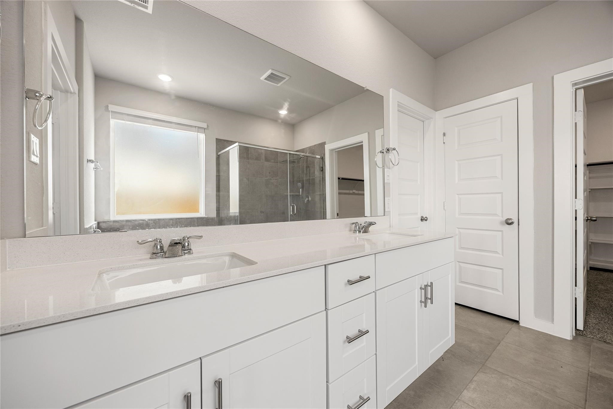 5814 Wayne Way Rosenberg, TX 77471 - Photo 17 of 44 Master Bathroom