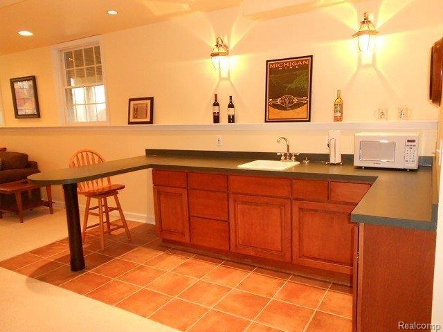 4240 Phillips Road Metamora, MI 48455 - Photo 21 of 25 Phillips Rd LL kitchenette