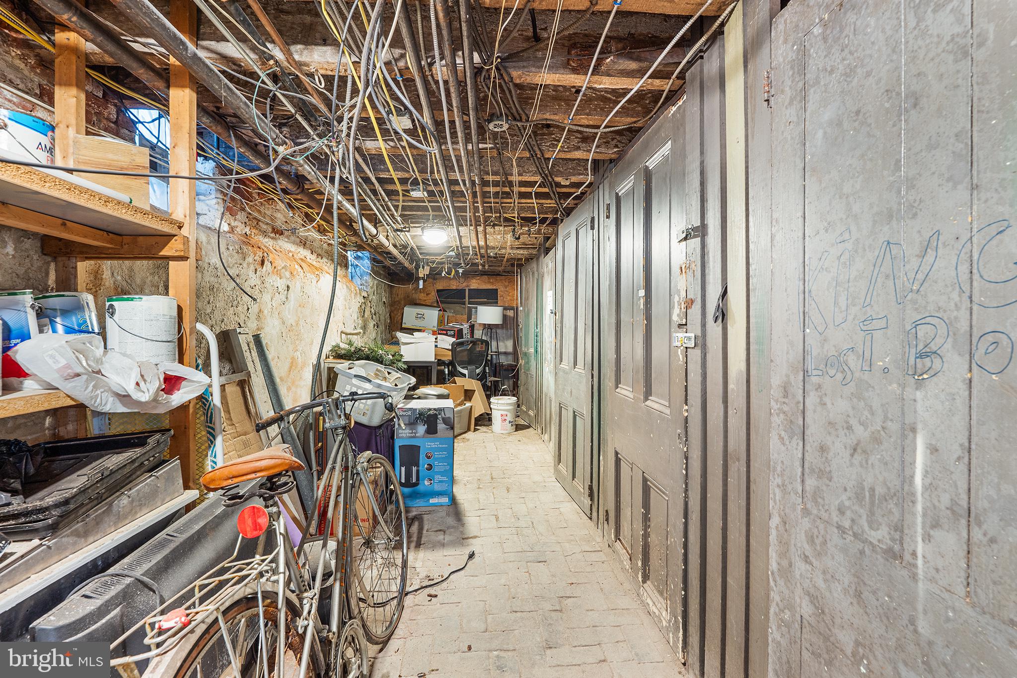 1712 Pine Street Philadelphia, PA 19103 - Photo 33 of 33 a view of entryway with patio