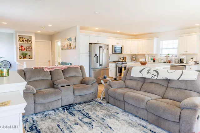 $325,000 | 115 Marjorie Lane, Unit 3, Middleburgh, NY 12122