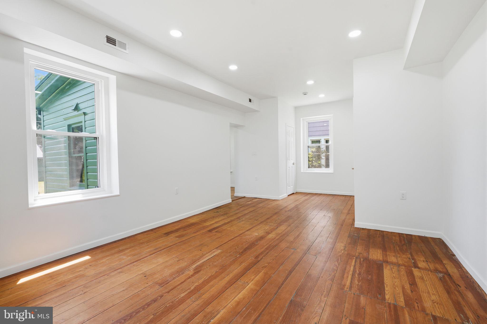 124 Cedar Road Riegelsville, PA 18077 - Photo 10 of 50 Bright, airy space with wooden floors.