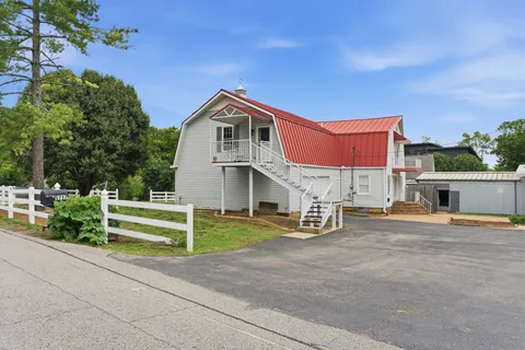 $950,000 | 5717 Maudina Avenue, Nashville, TN 37209