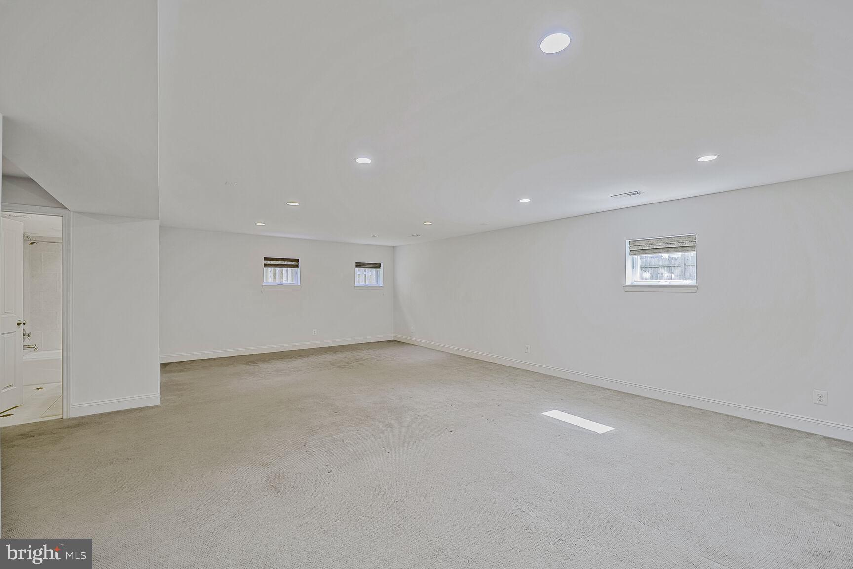 4814 25th Road North Arlington, VA 22207 - Photo 37 of 45 an empty room with a empty space and window